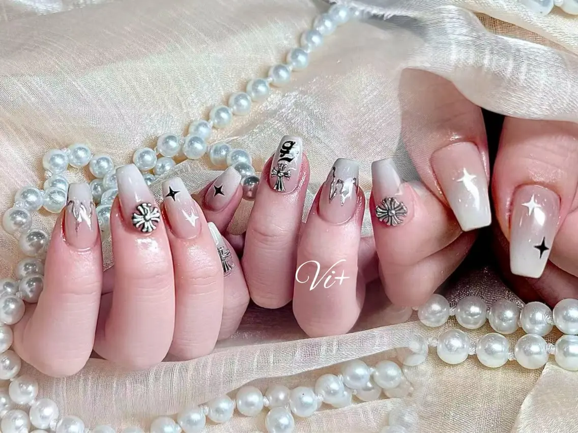 ネイル ハンドネイル ✨Nailsalon Vi+✨のネイルデザイン