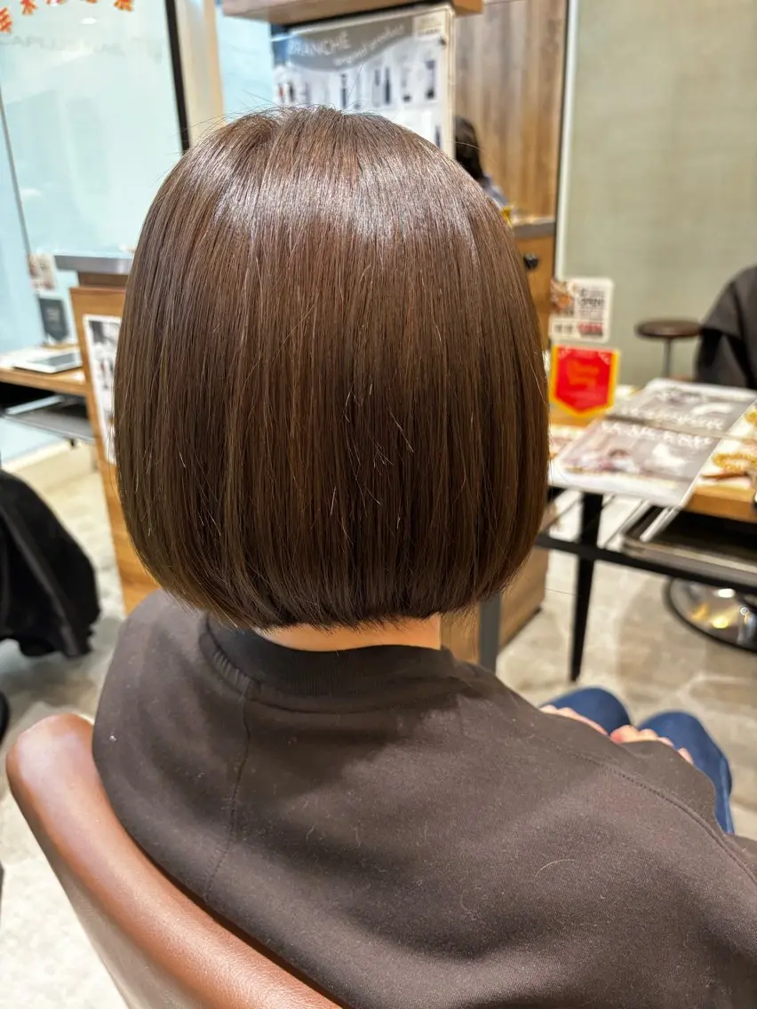 ショート . あゆみのヘアスタイル