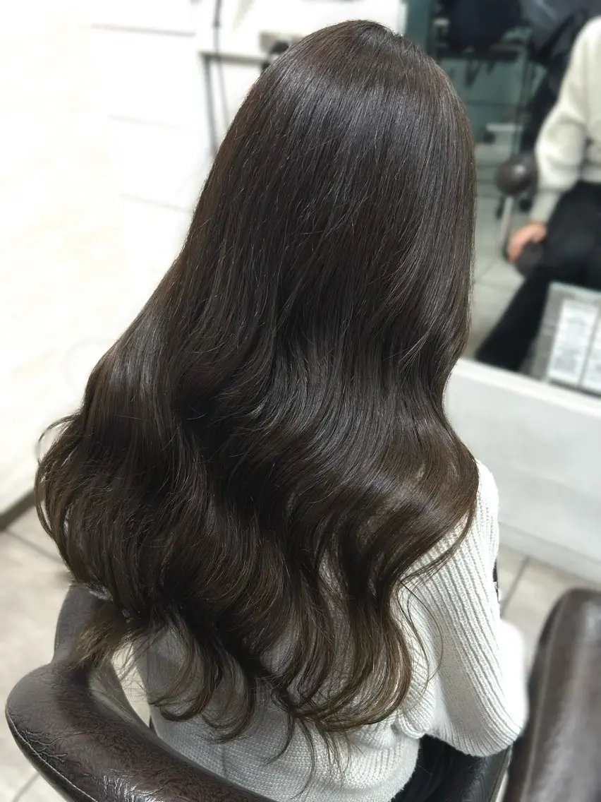 ロング カラー グレージュ ヘアカラー トリートメント 濱田 佳奈映のヘアスタイル