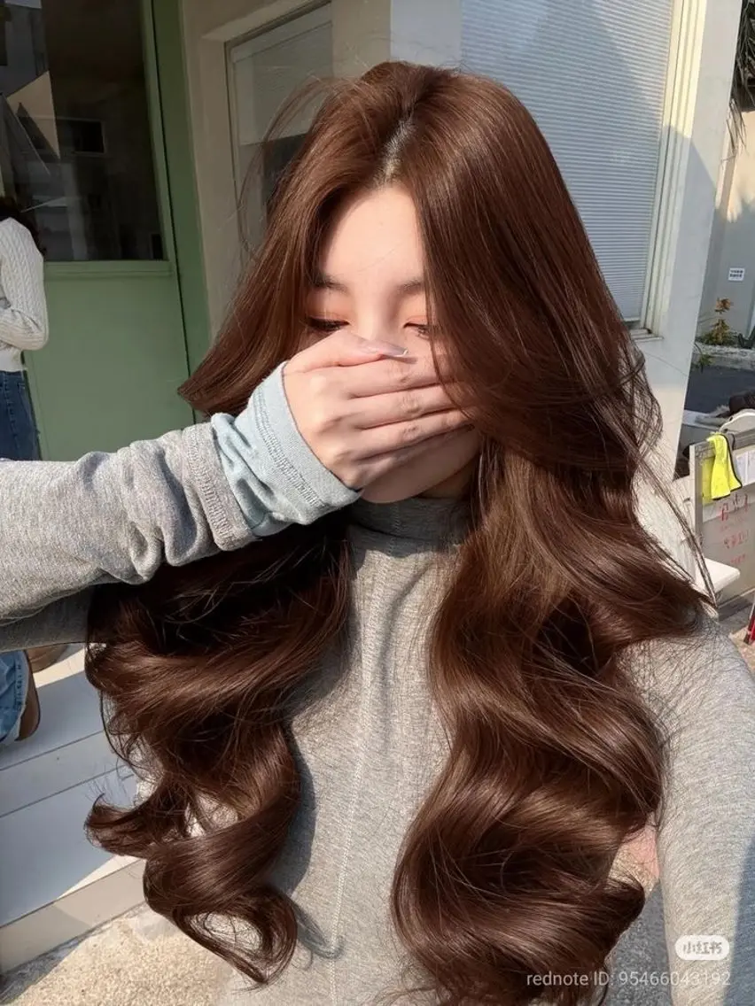 ロング カラー ヘアアレンジ ブラウンカラー ヘアカラー トリートメント ヘッドスパ ヘアセット 💎韓国/ レイヤー カット/ 暖色🫧のヘアスタイル