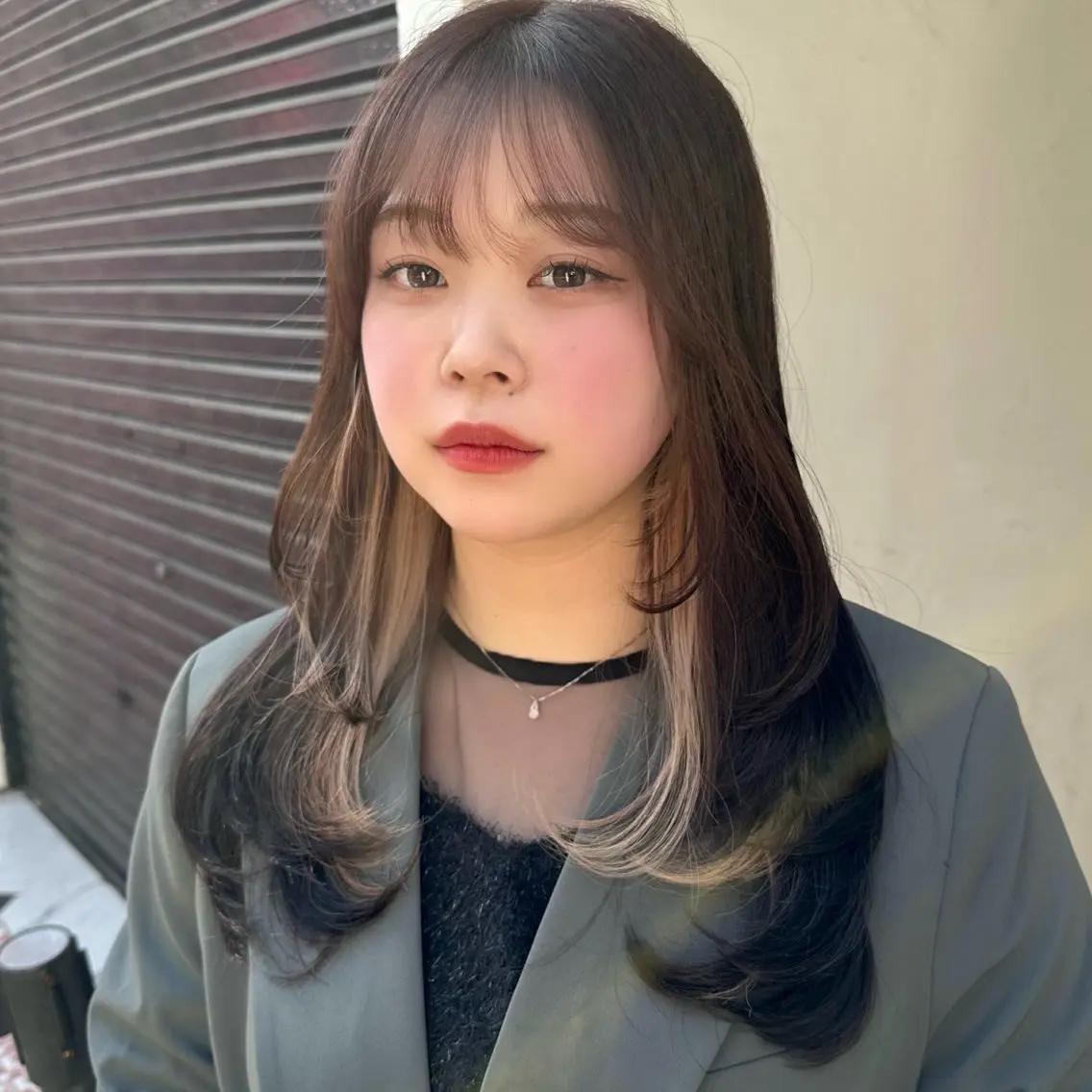 セミロング カラー ベージュカラー インナーカラー ミルクティーベージュ レイヤーカット カット ヘアカラー トリートメント インナーカラー/レイ ヤーカット♡/マキシのヘアスタイル