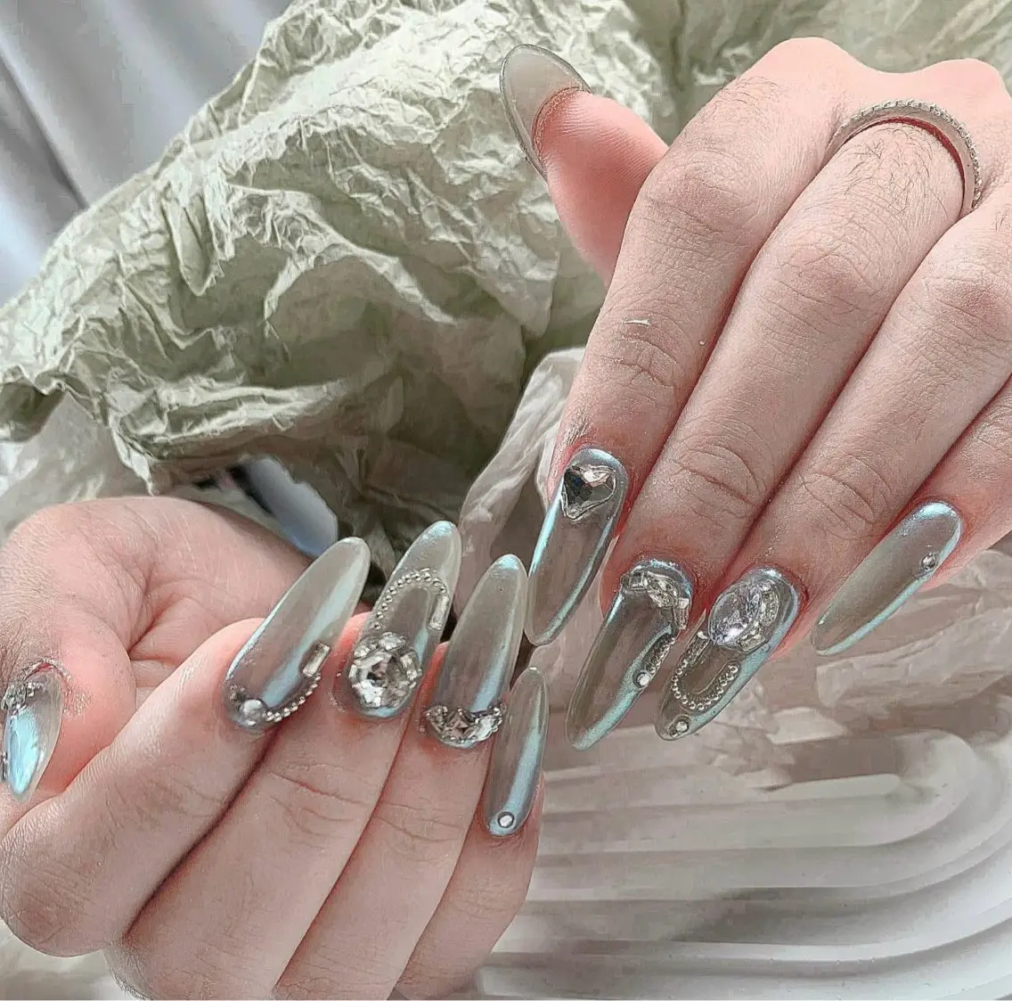 ネイル チークネイル フレンチネイル グラデーション キラキラネイル 韓国ネイル Minette nailHuongのネイルデザイン