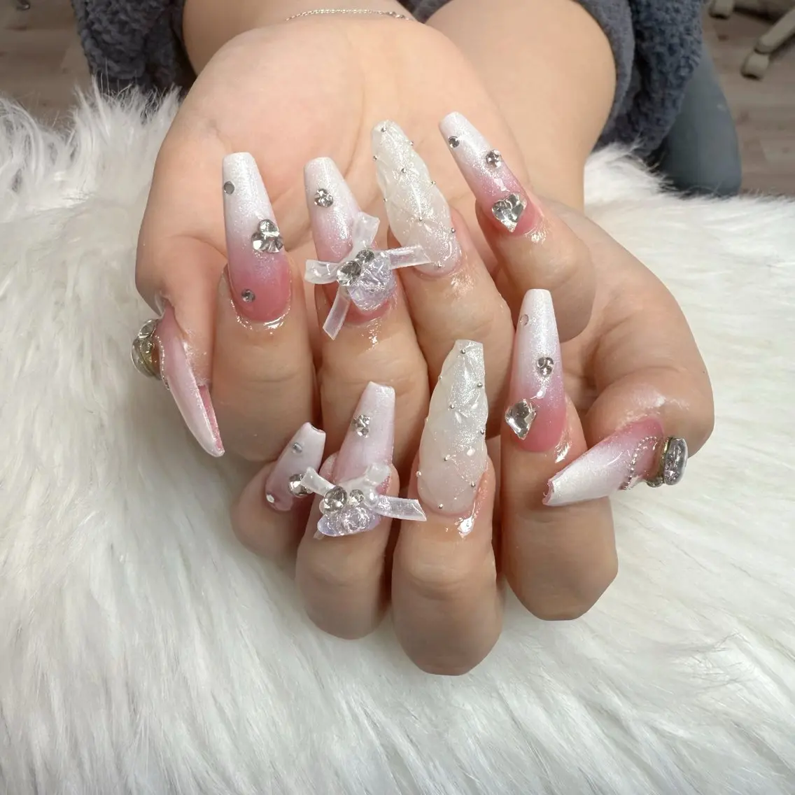 ネイル ハンドネイル 🎀nana🫧 ワンホンネイル🎀のネイルデザイン