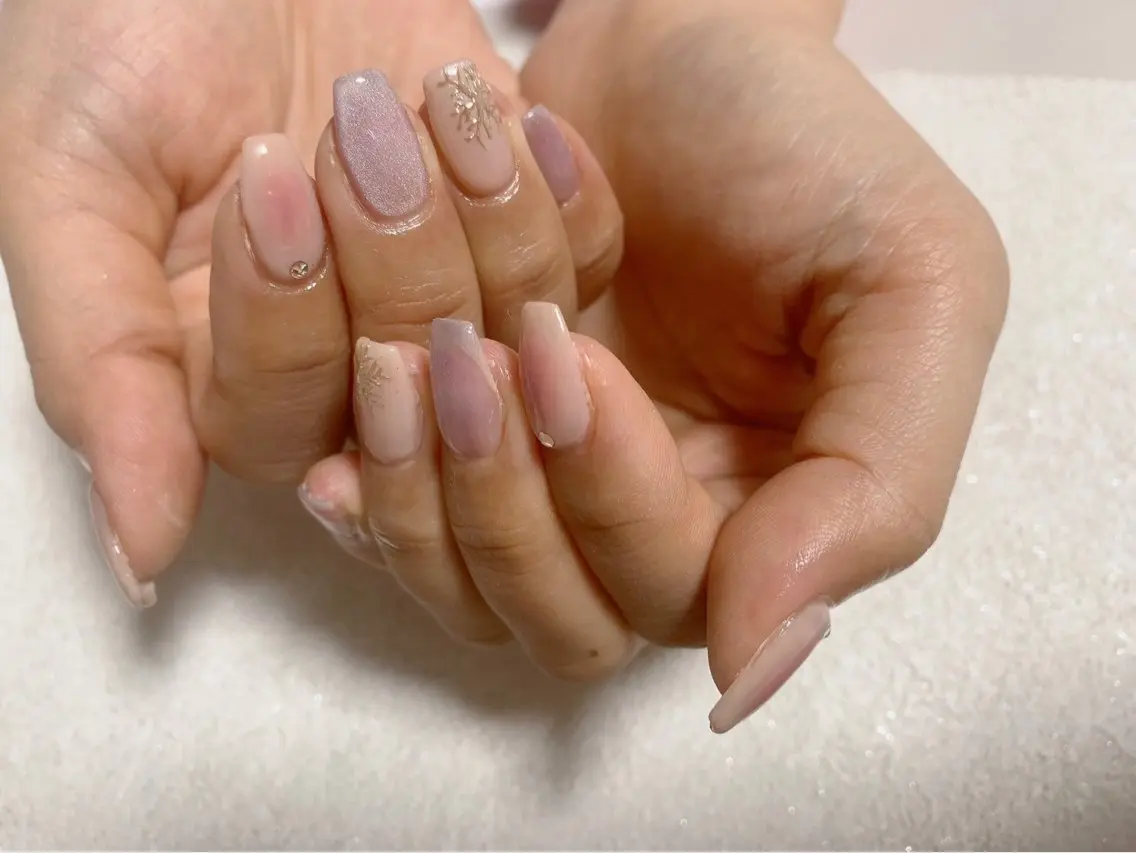 ネイル オーロラネイル フットネイル フレンチネイル ジェルネイル 韓国ネイル ハンドネイル kiki nail &brow二子玉川のネイルデザイン