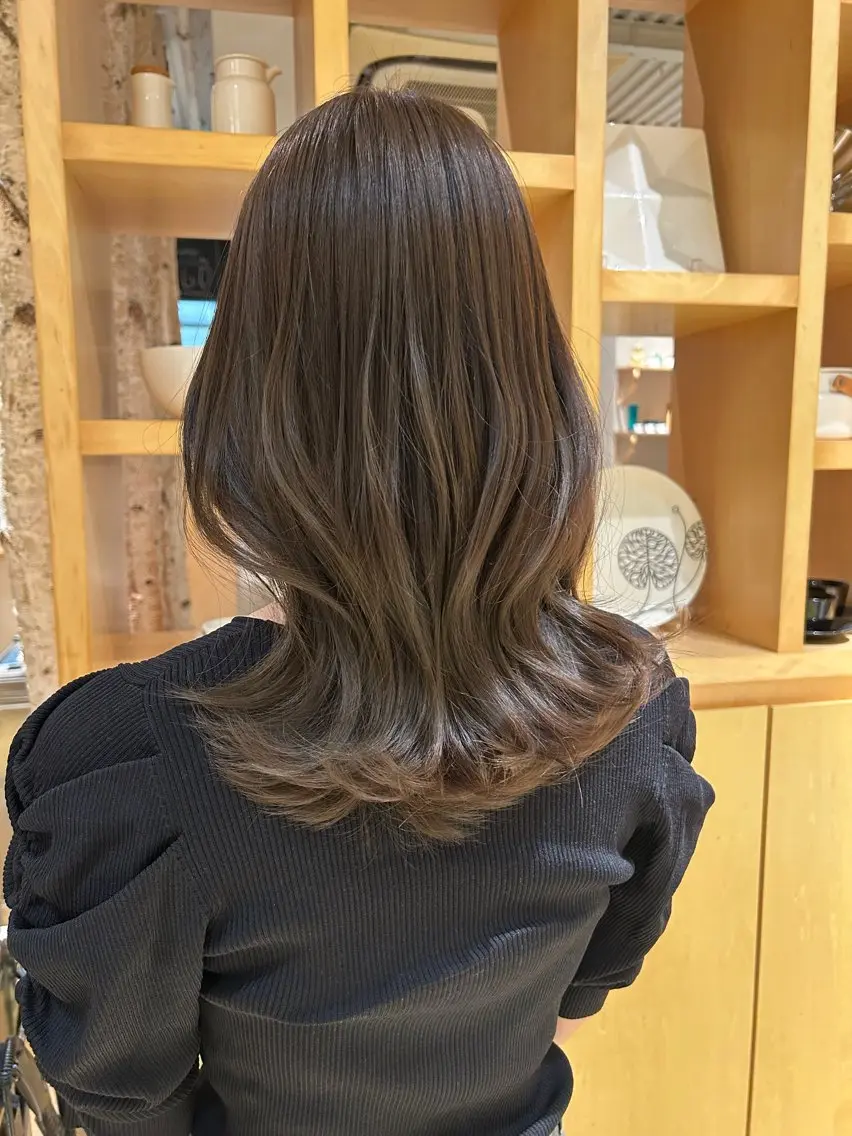 カラー ヘアカラー 大窪 菜月のヘアスタイル