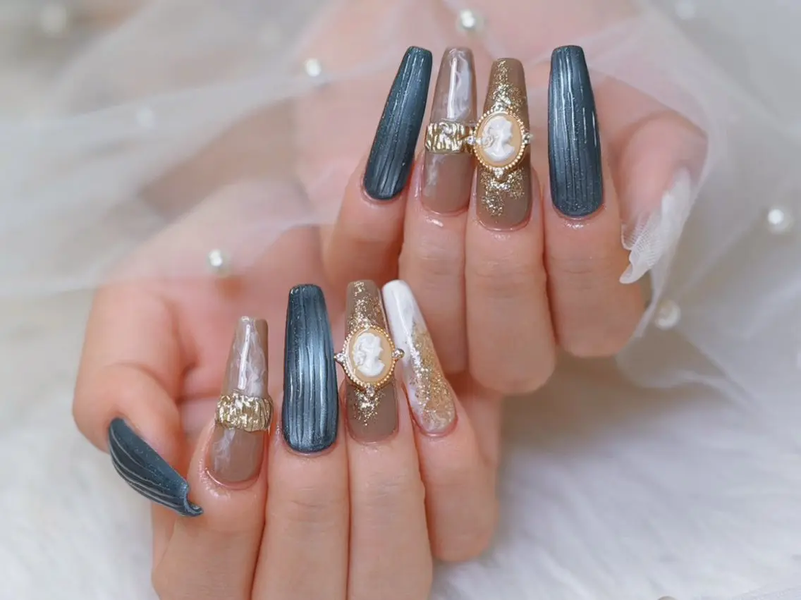 ネイル lucky nail 歌舞伎町のネイルデザイン