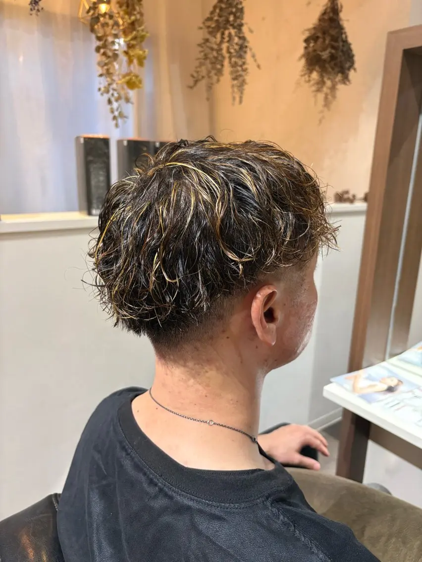 【メンズ限定】cut+ハイライト+パーマの写真