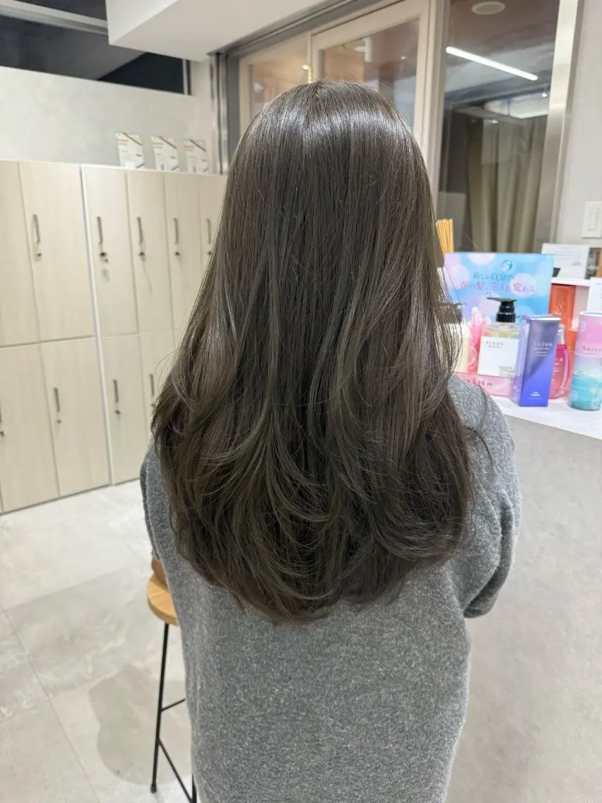 カラー 透明感カラー 𝓝𝓞𝓐🌹✨️ ツヤ髪/髪質改善のヘアスタイル