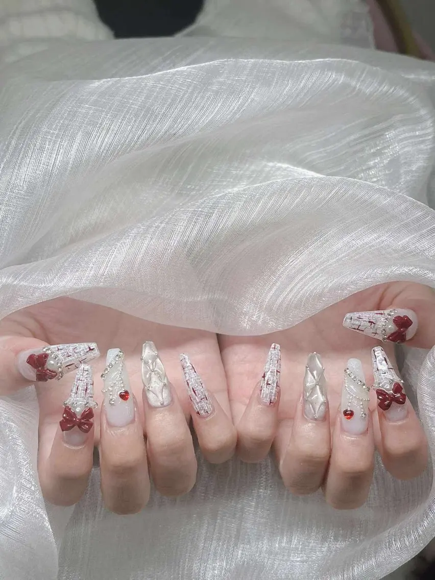 ネイル ハンドネイル Lee Nailsのネイルデザイン
