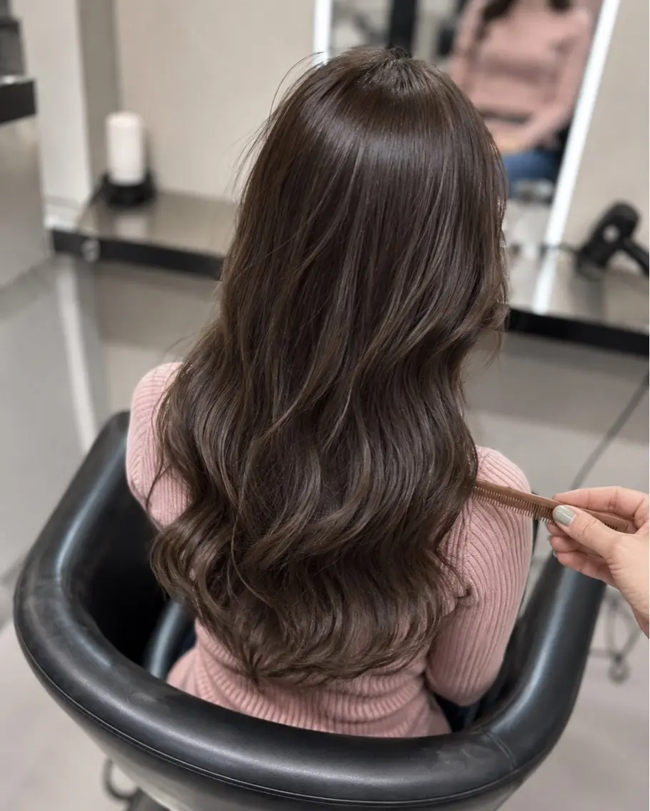 ミディアム カラー アッシュ ベージュカラー 🌈ウルトワ水素 髪質改善naru🌈のヘアスタイル