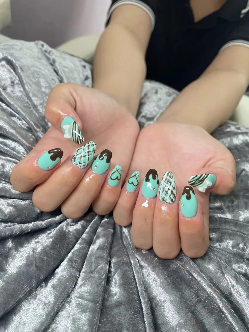ネイル ハンドネイル Mumu眉毛,ネイル モデル募集中🪄のネイルデザイン