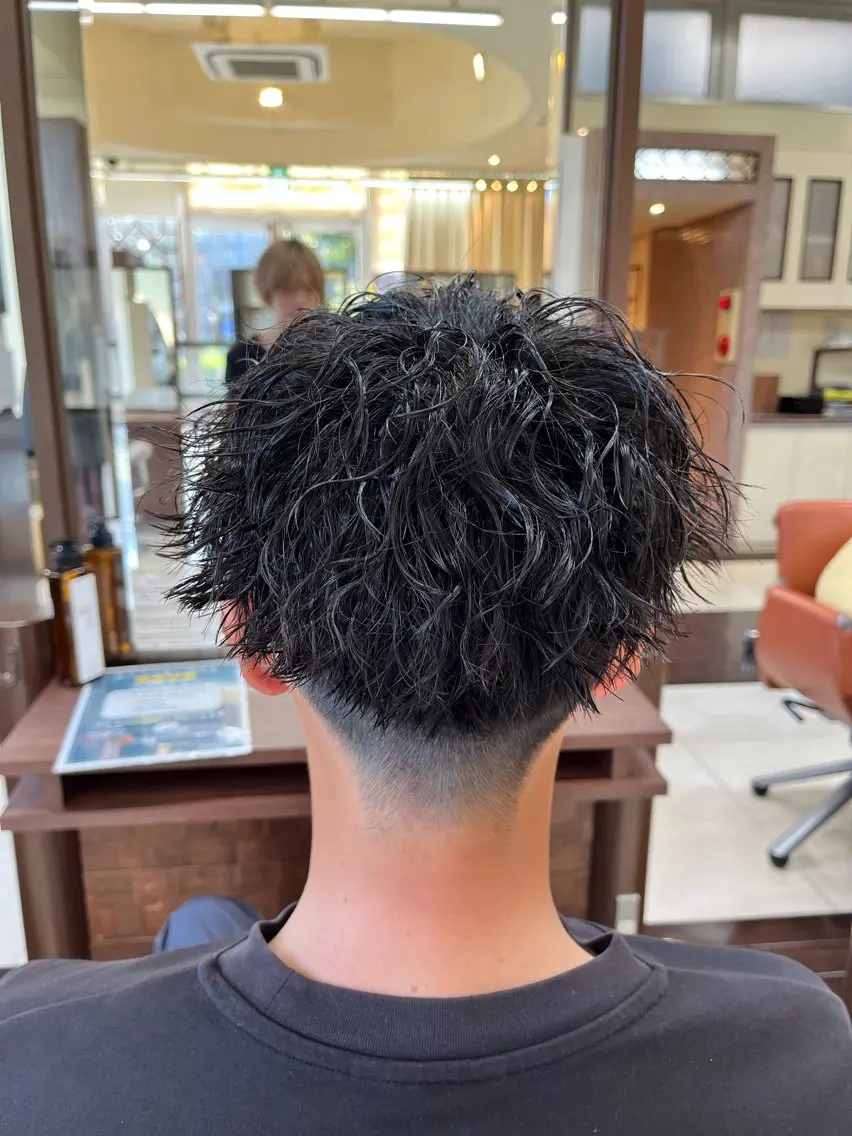 ショート パーマ メンズ マッシュ メンズパーマ ツイストスパイラルパーマ 刈り上げ スパイラルパーマ 🧊メンズ特化🧊 高木航希のヘアスタイル