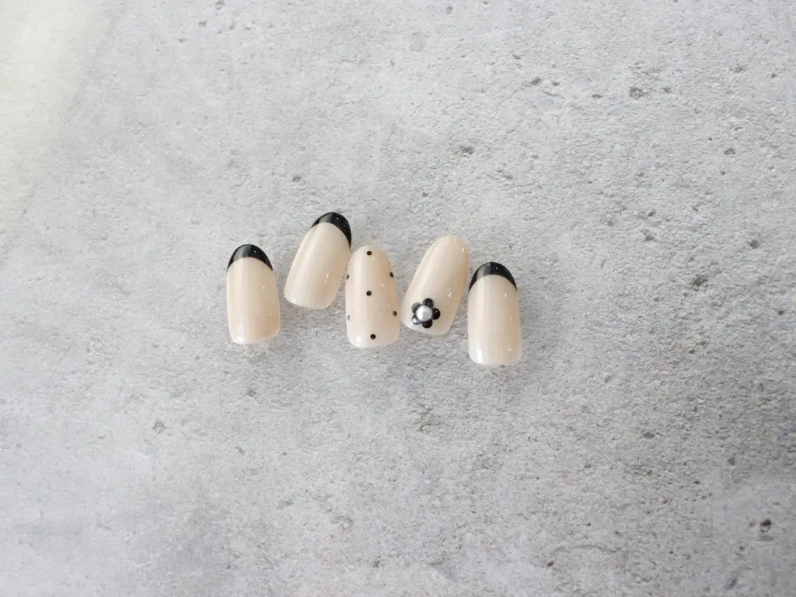 ネイル フレンチネイル en nail MEGUMIのネイルデザイン