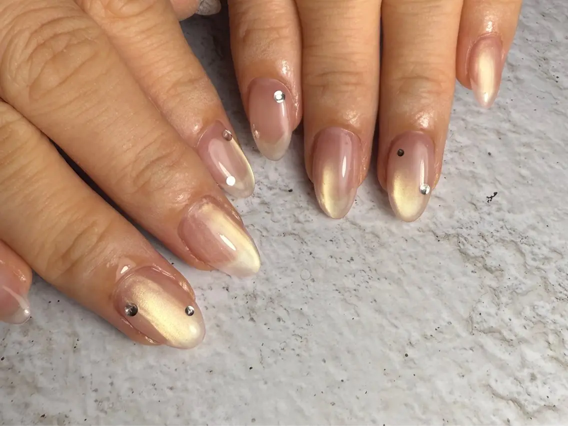ネイル ストーンネイル M. nailのネイルデザイン