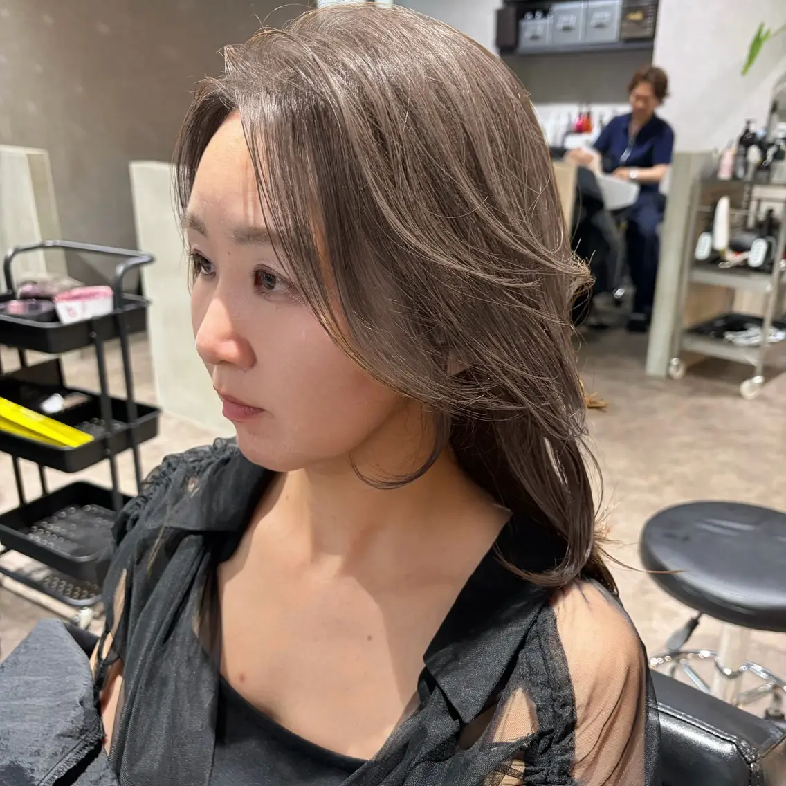 ロング カラー ハイライトカラー 顔まわりレイヤー ハイライト レイヤーカット 城慎太郎 大濠/大人ロングのヘアスタイル