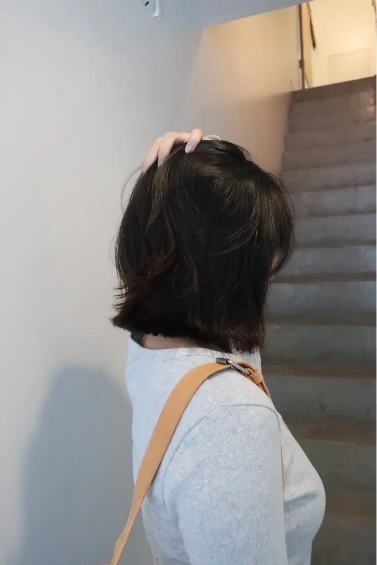 ミディアム 京都烏丸- イノウエ ツムギのヘアスタイル