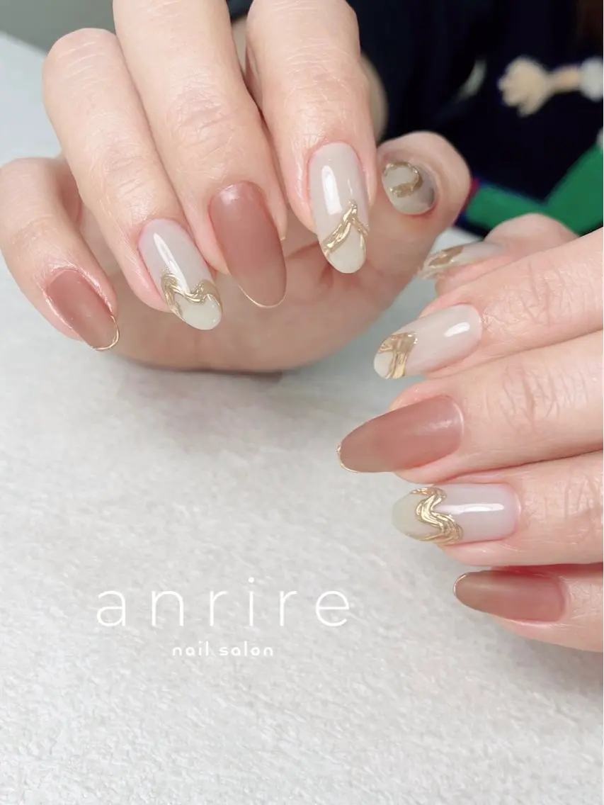 ネイル ブラウン ジェルネイル ゴールド ミラーネイル パラジェル ハンドネイル nailsalon anrireのネイルデザイン