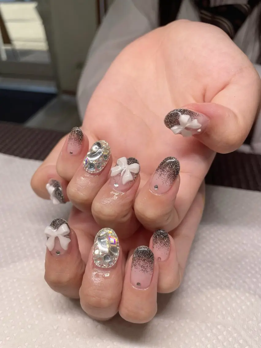 ネイル オーロラネイル フラッシュネイル ラメ(グリッター) ストーンネイル Ricnail☾ ayanoのネイルデザイン