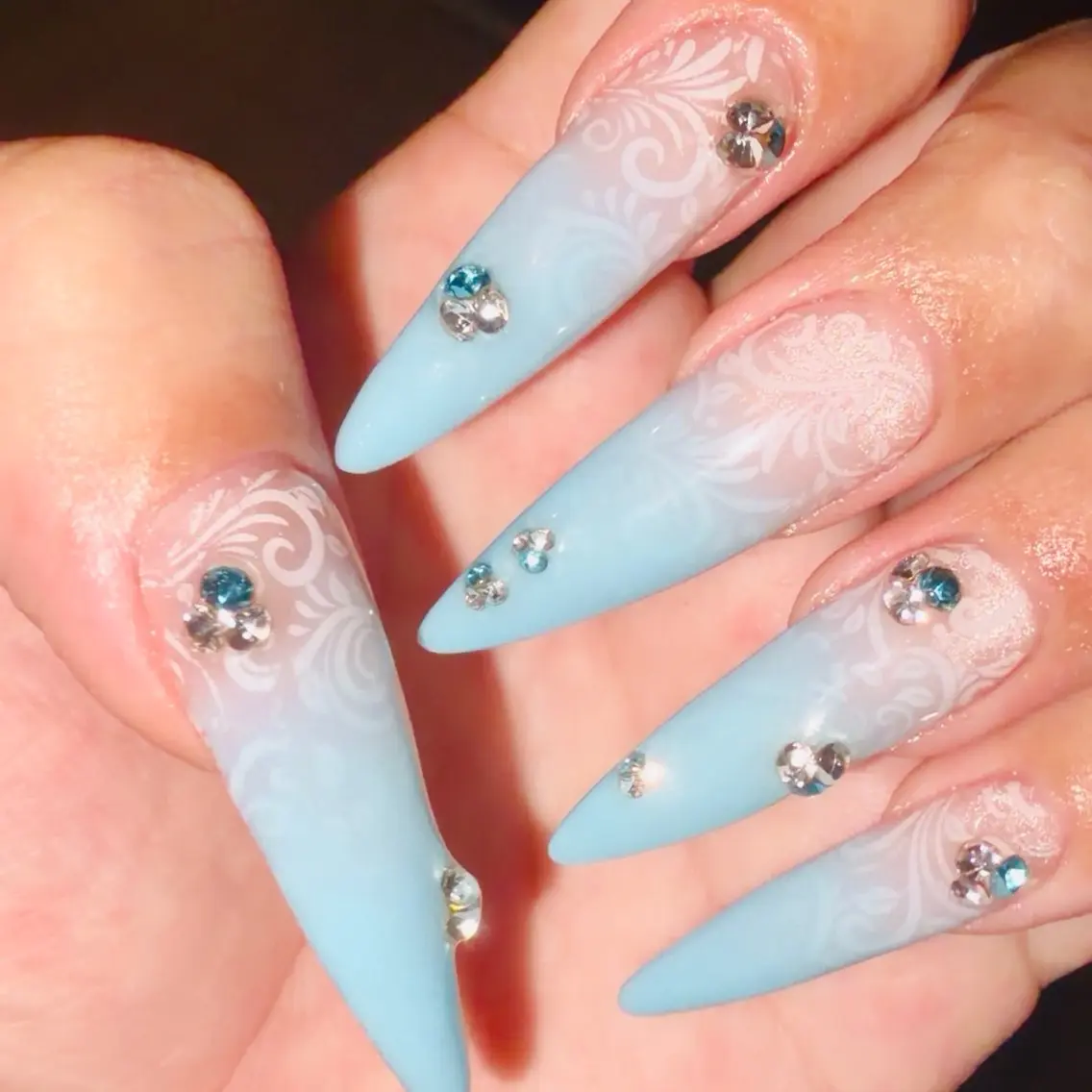 ネイル グラデーション キラキラネイル レース 水色 マグネットネイル ハンドネイル Nail Eyelash yのネイルデザイン