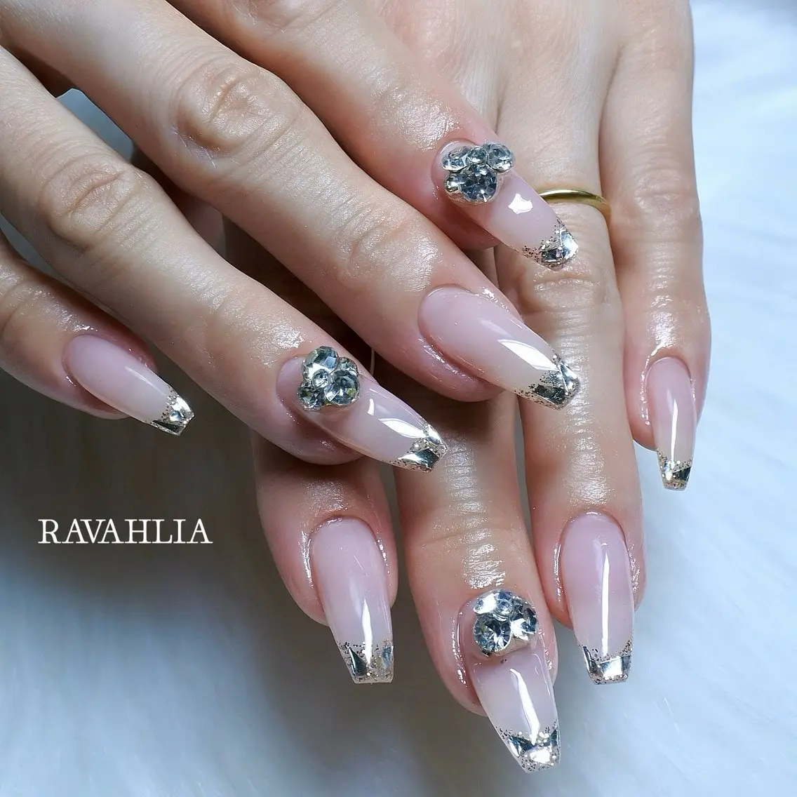 ネイル ハンドネイル nail room RAVAHLIAのネイルデザイン