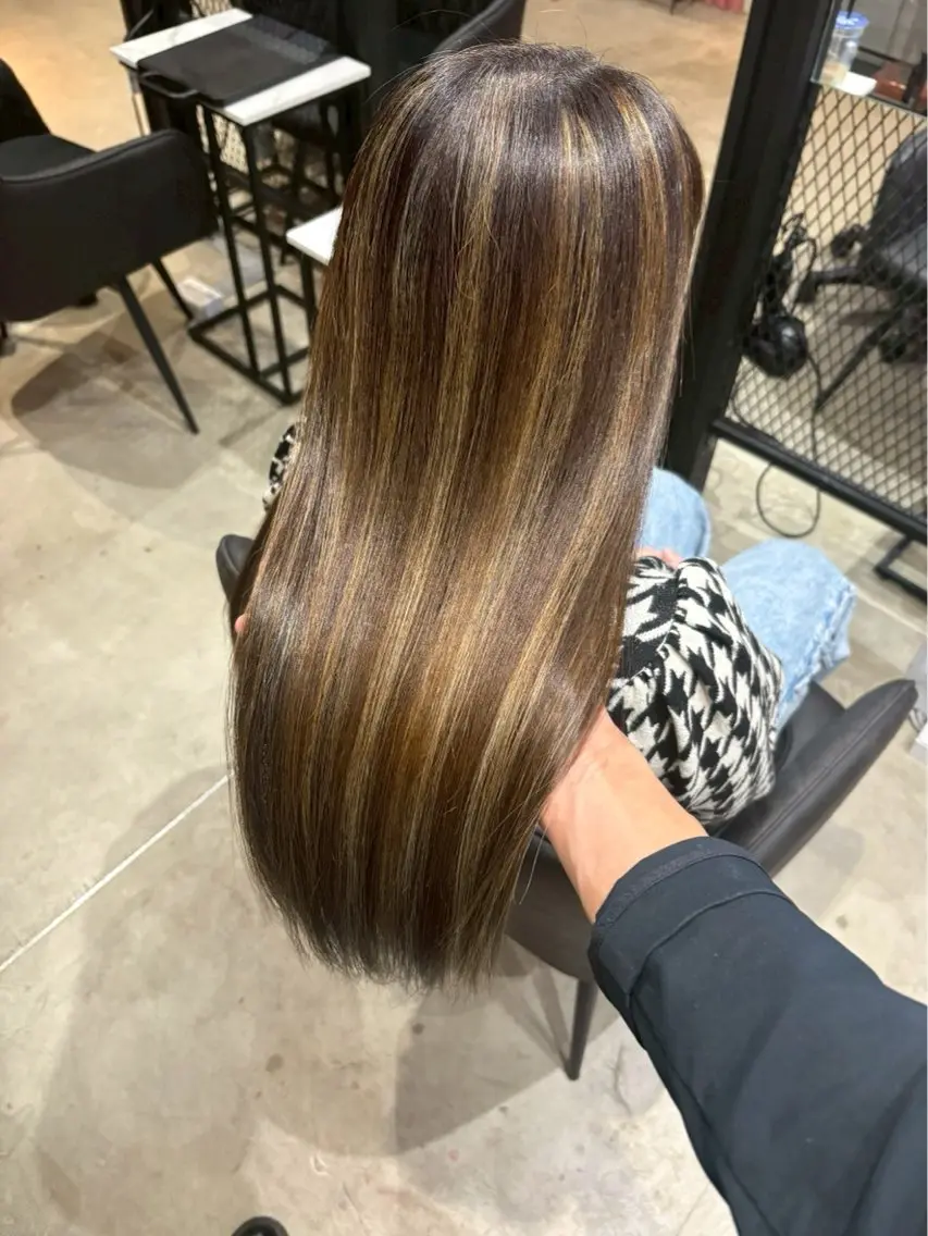 ロング カラー YURA hairのヘアスタイル