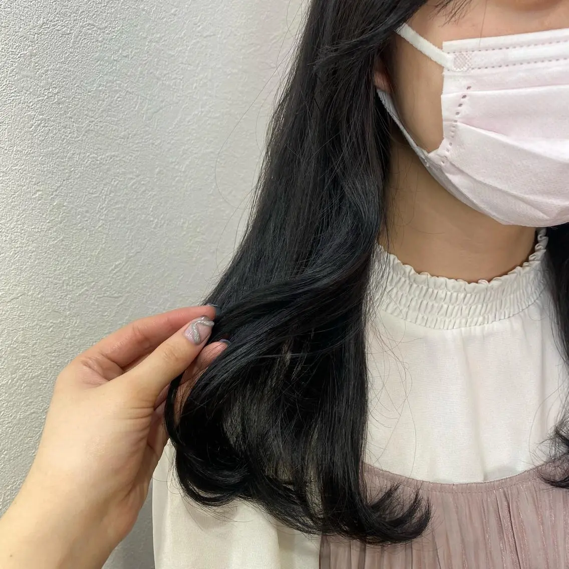 ロング カラー 黒髪 遠藤沙也加 /レイヤーカットのヘアスタイル