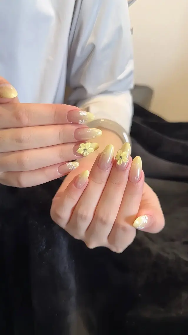 ネイル キラキラネイル 韓国ネイル ロングネイル ワンホンネイル ハンドネイル Josie nail salonのネイルデザイン