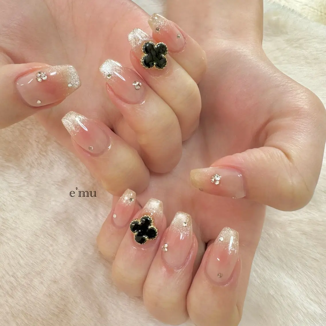 ネイル チークネイル nail salon e'mu💐のネイルデザイン
