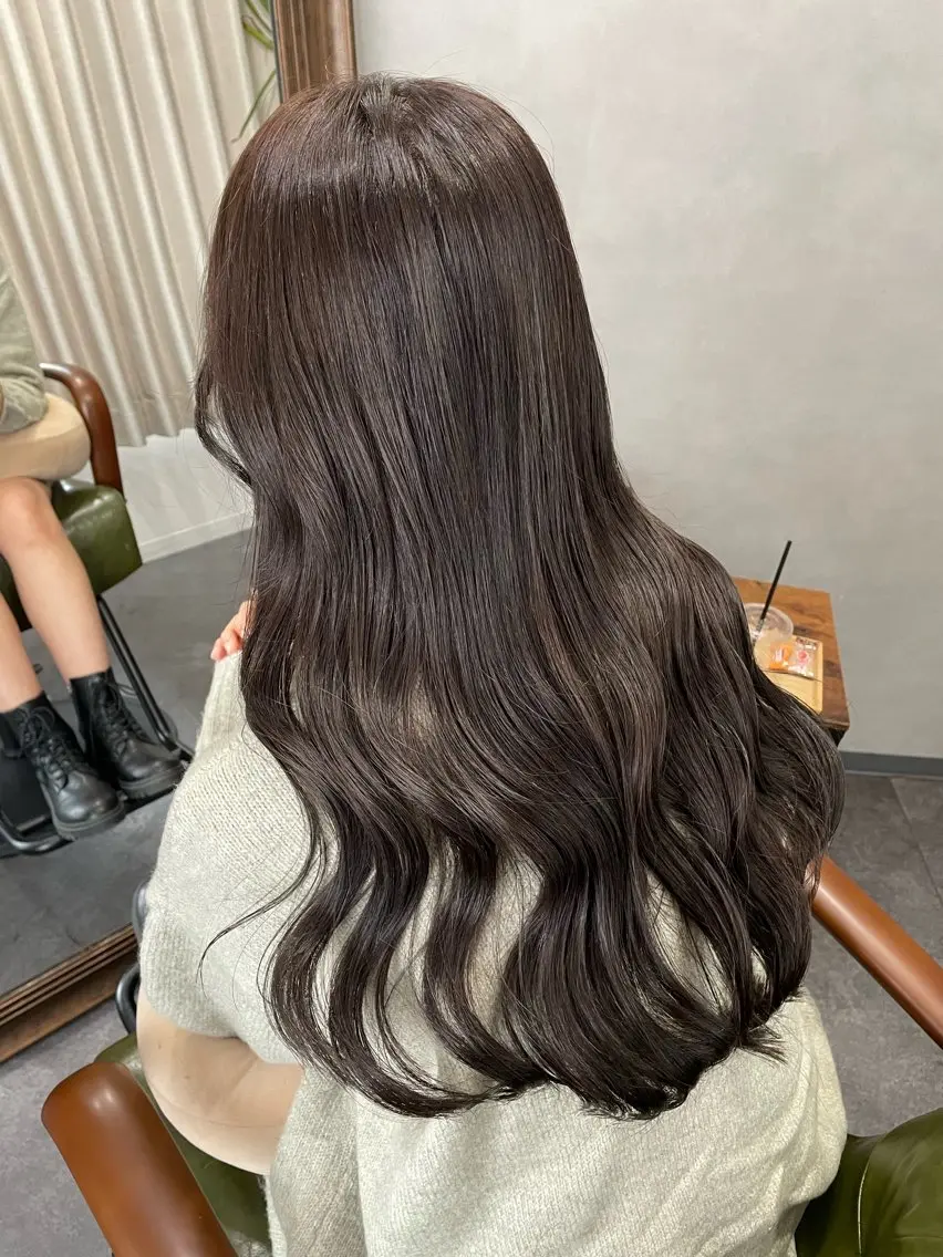 ロング ロング ヘアカラー レイヤーカット/透明 感カラー🩵中村友美のヘアスタイル