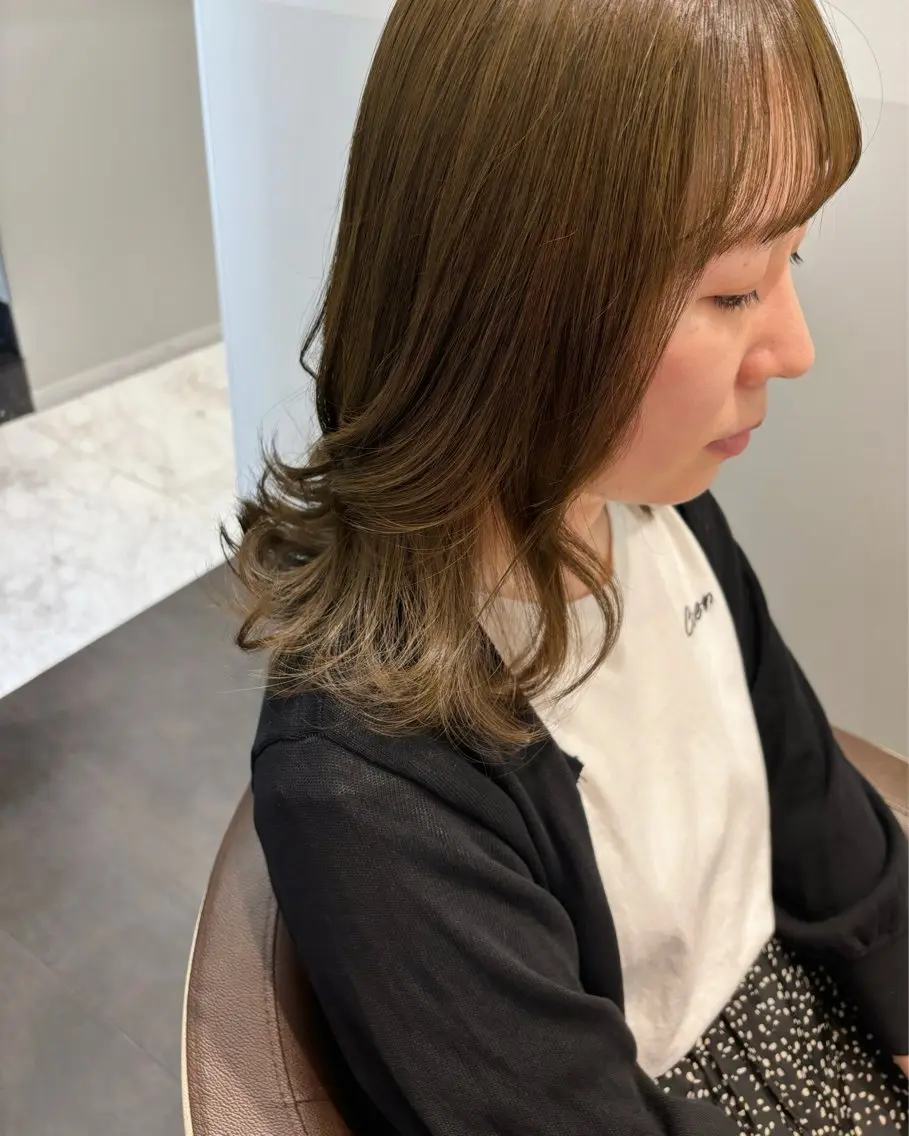ミディアム Mina Akiyamaのヘアスタイル