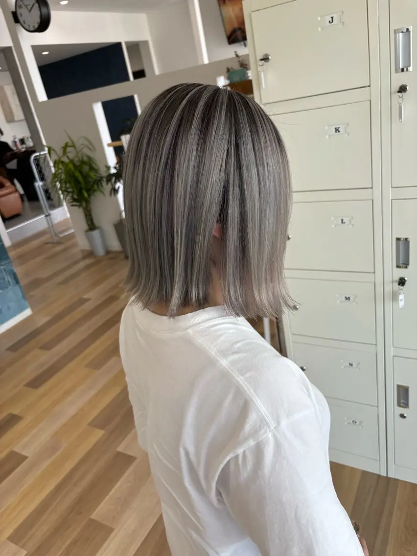 ショート ヘアカラー ケアブリーチ 黒瀬有汰のヘアスタイル
