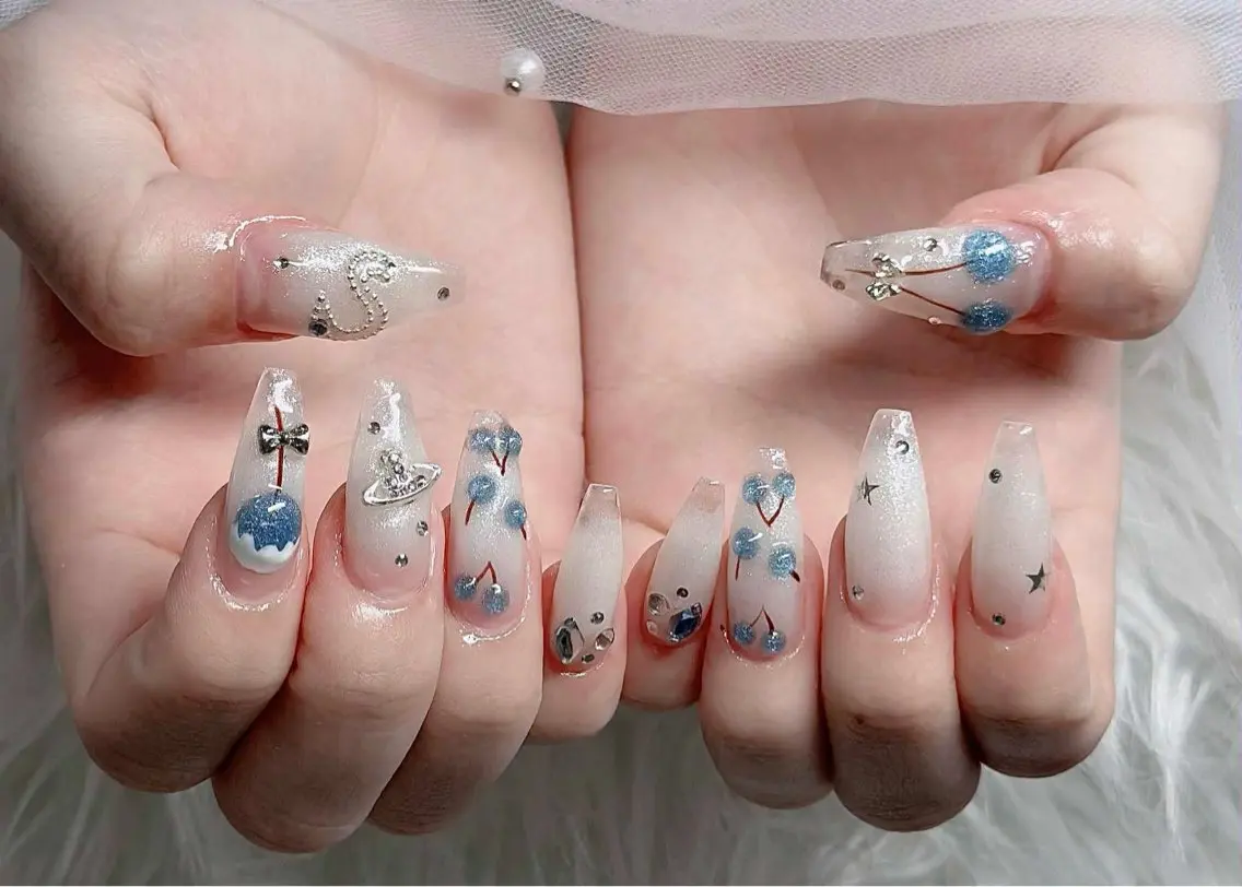 ネイル フレンチネイル ジェルネイル ガラスフレンチ ハロウィン ハート H.baby Nail Salonのネイルデザイン