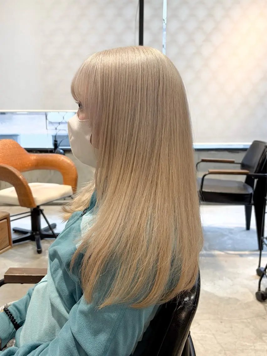 ロング カラー ベージュカラー ブロンド ハイトーンカラー ハイトーンベージュ ミルクティーベージュ ヘアカラー トリートメント ヘアセット 似合わせベージュ 🍯ayumi🍯のヘアスタイル