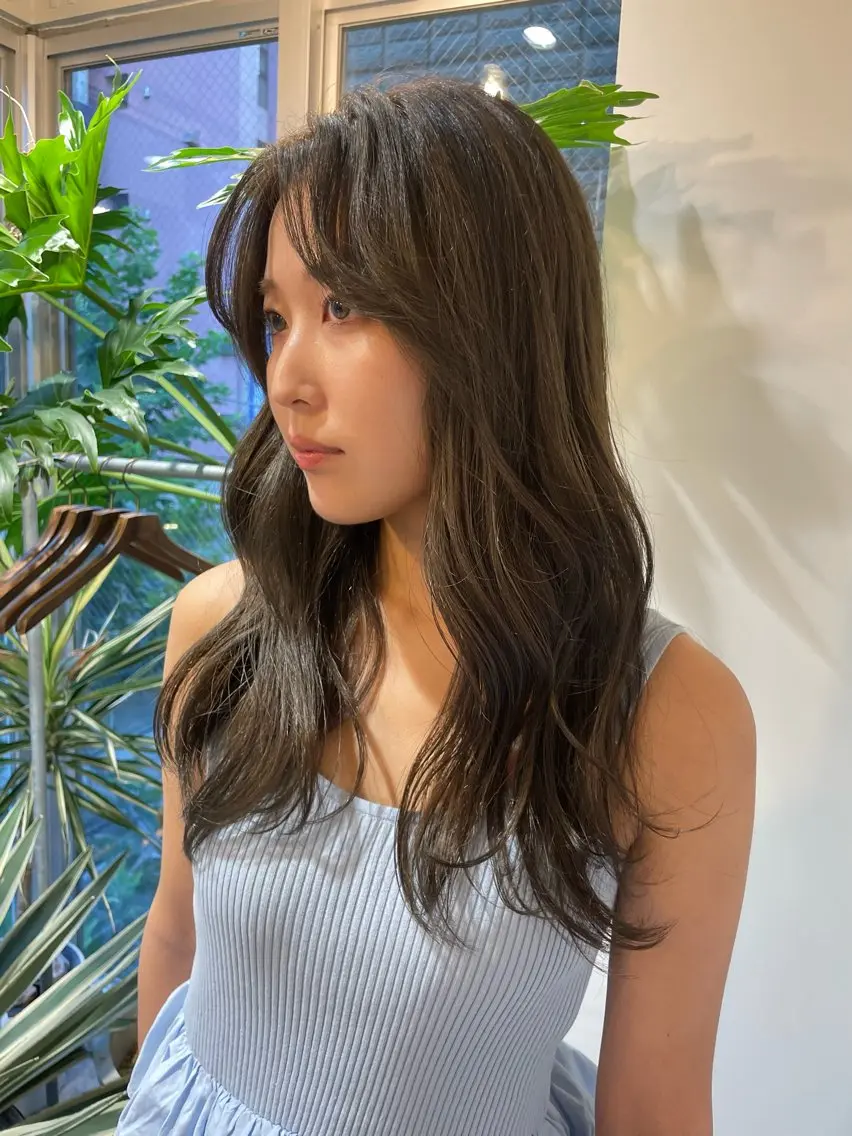 ロング ヘアカラー トリートメント 透明感カラー 🦋AYAのヘアスタイル