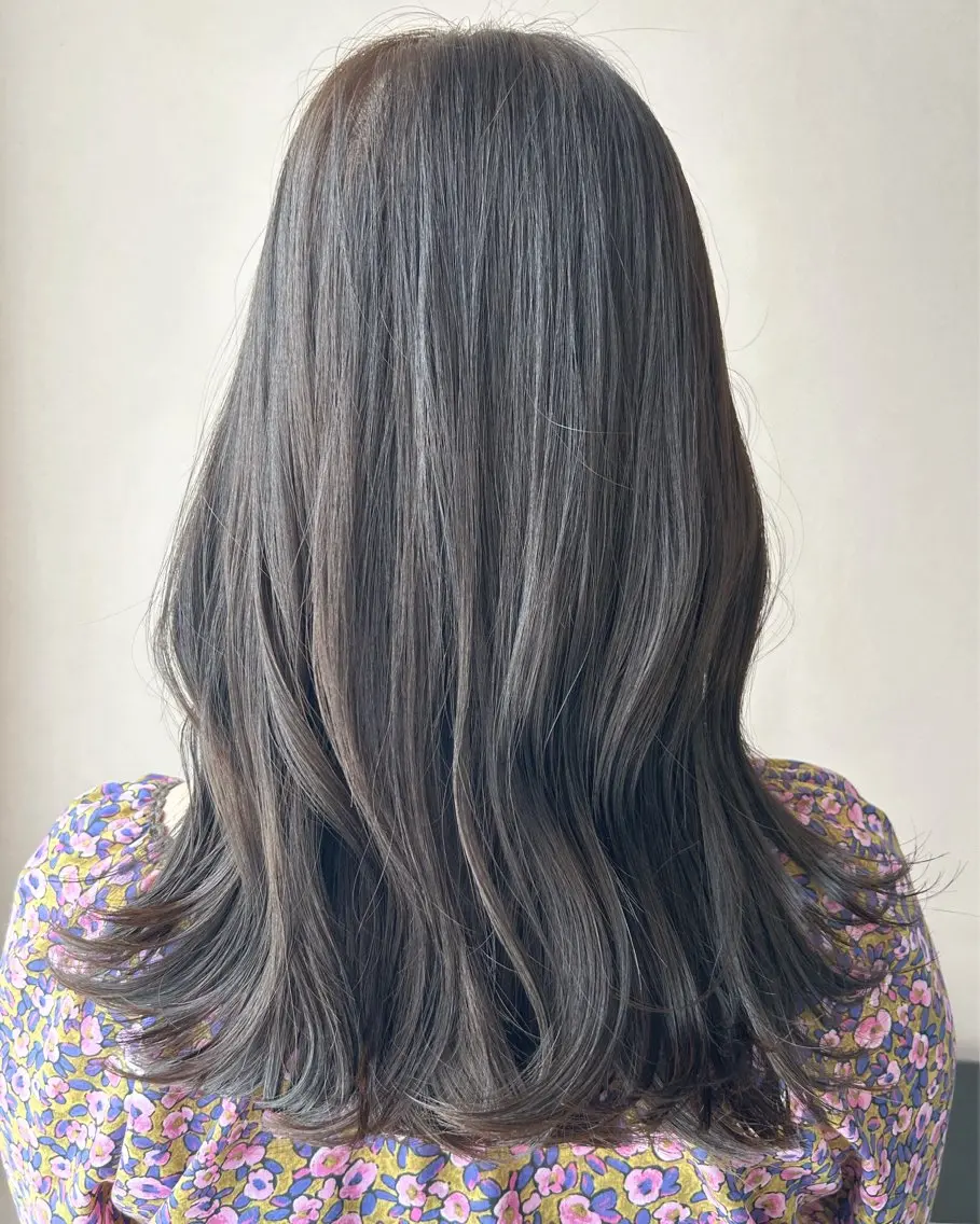 ロング カラー グレージュ hubhair レイヤー/透明感のヘアスタイル