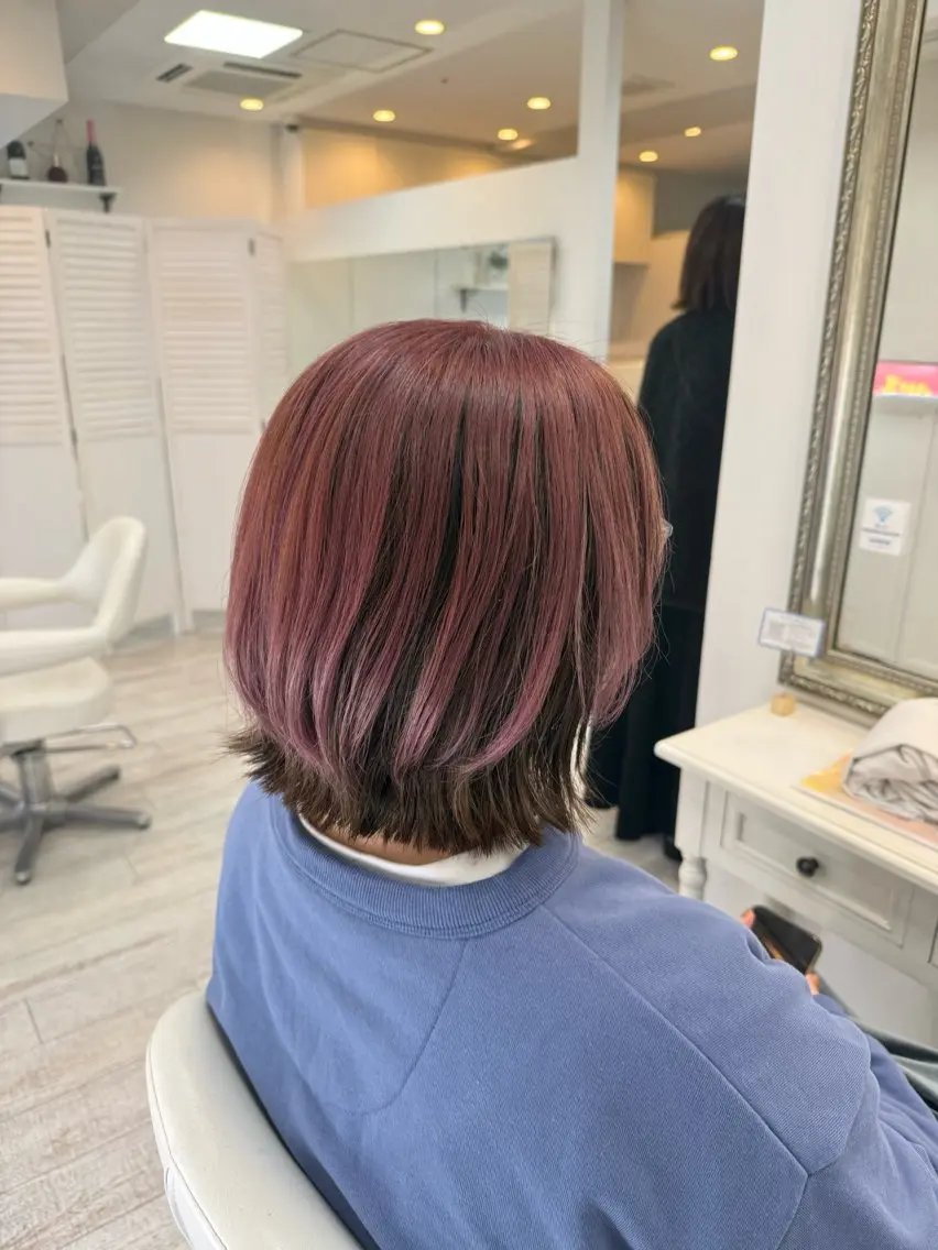 ショート ヘアカラー 新籾 尚哉のヘアスタイル