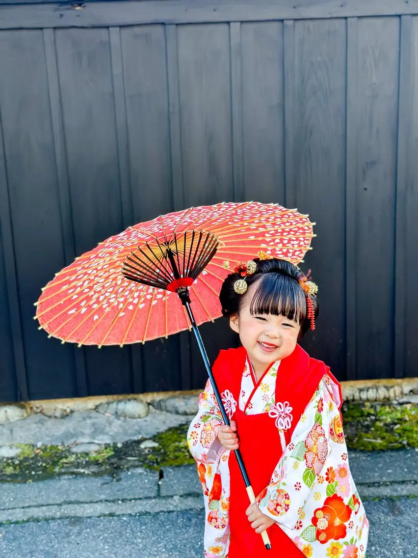 七五三🍁三歳女児👘着付け+ヘアメイク💄の写真