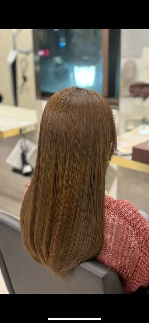 カラー 落合 真実のヘアスタイル