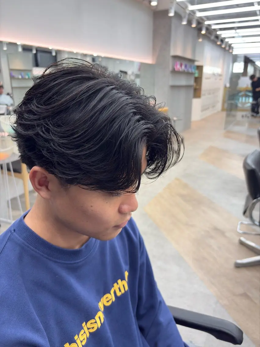 パーマ メンズ パーマ 中谷海里/フェザー パーマ/スパイキーのヘアスタイル
