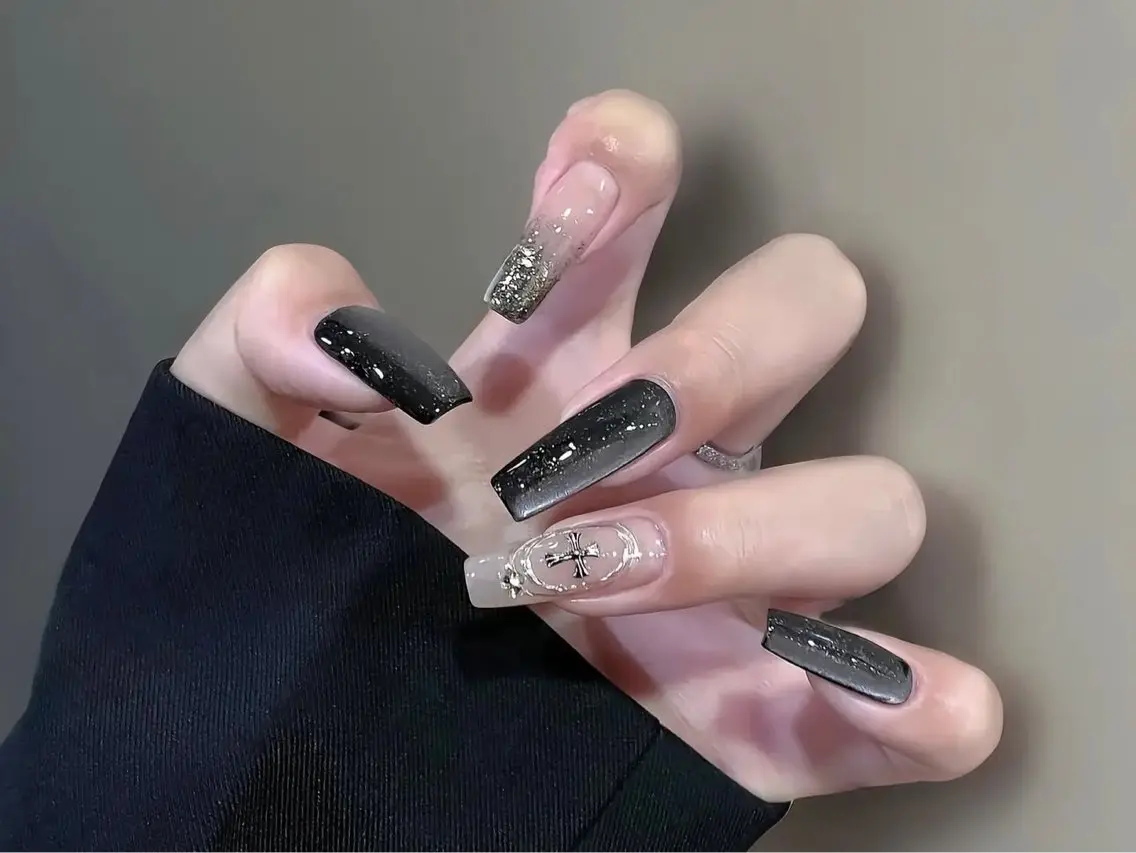ネイル 長さ出し フットネイル フレンチネイル ジェルネイル ガラスフレンチ ハンドネイル ハンドケア Nova Nail Salonのネイルデザイン