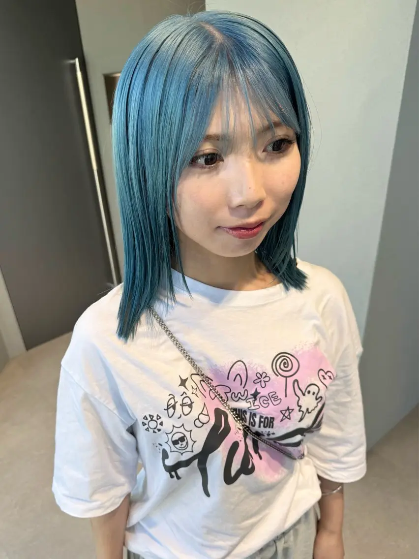 ミディアム カラー バレイヤージュ ミストバング ベージュカラー ブリーチ 抜きっぱなしブロンド 札幌美容師/ブリーチ /ハイトーン/Doiのヘアスタイル