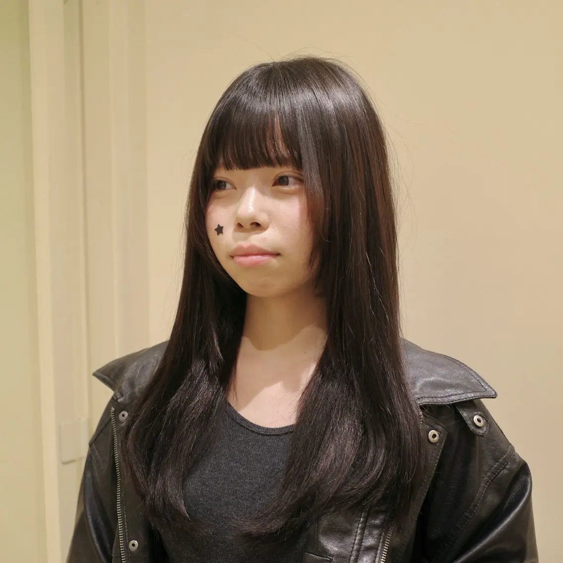 【シールエクステ＋馴染ませカット】1本200円から📢カット無料シールエクステつけ放題の写真