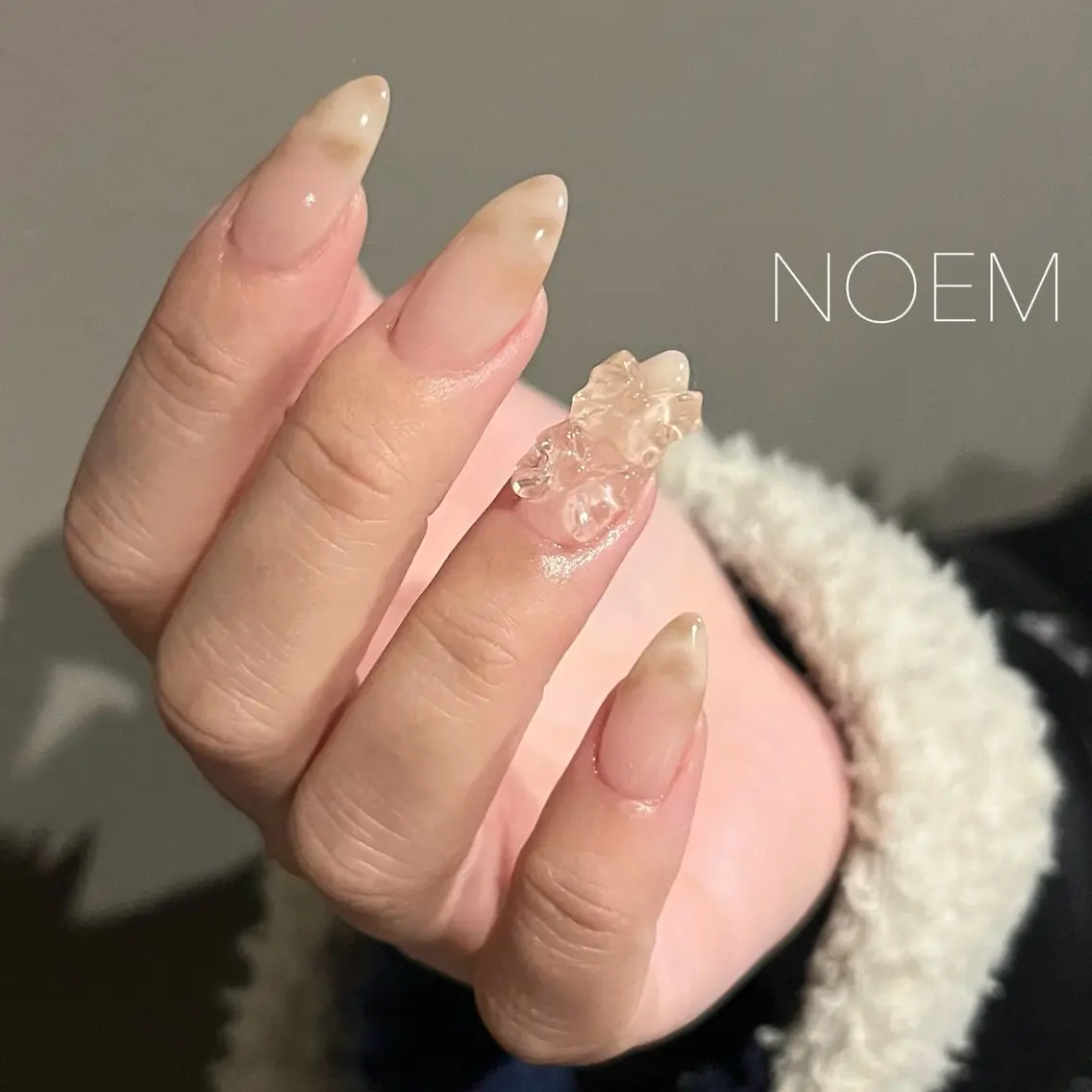 ネイル アートネイル ニュアンスネイル YUKARI NOEMのネイルデザイン