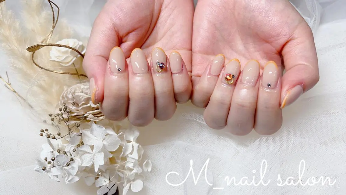 ネイル シンプルネイル M_ nail salonのネイルデザイン