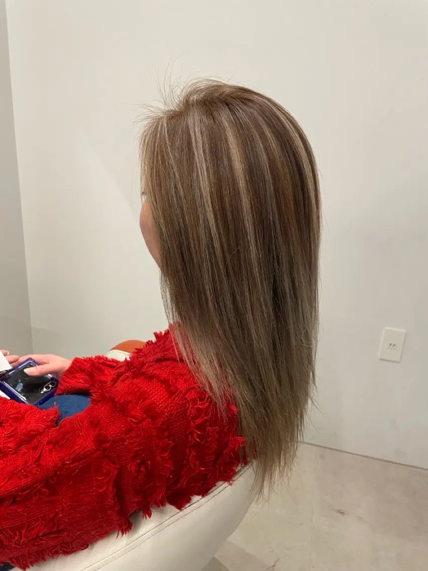 ロング カラー ヘアカラー 高石 乃愛のヘアスタイル