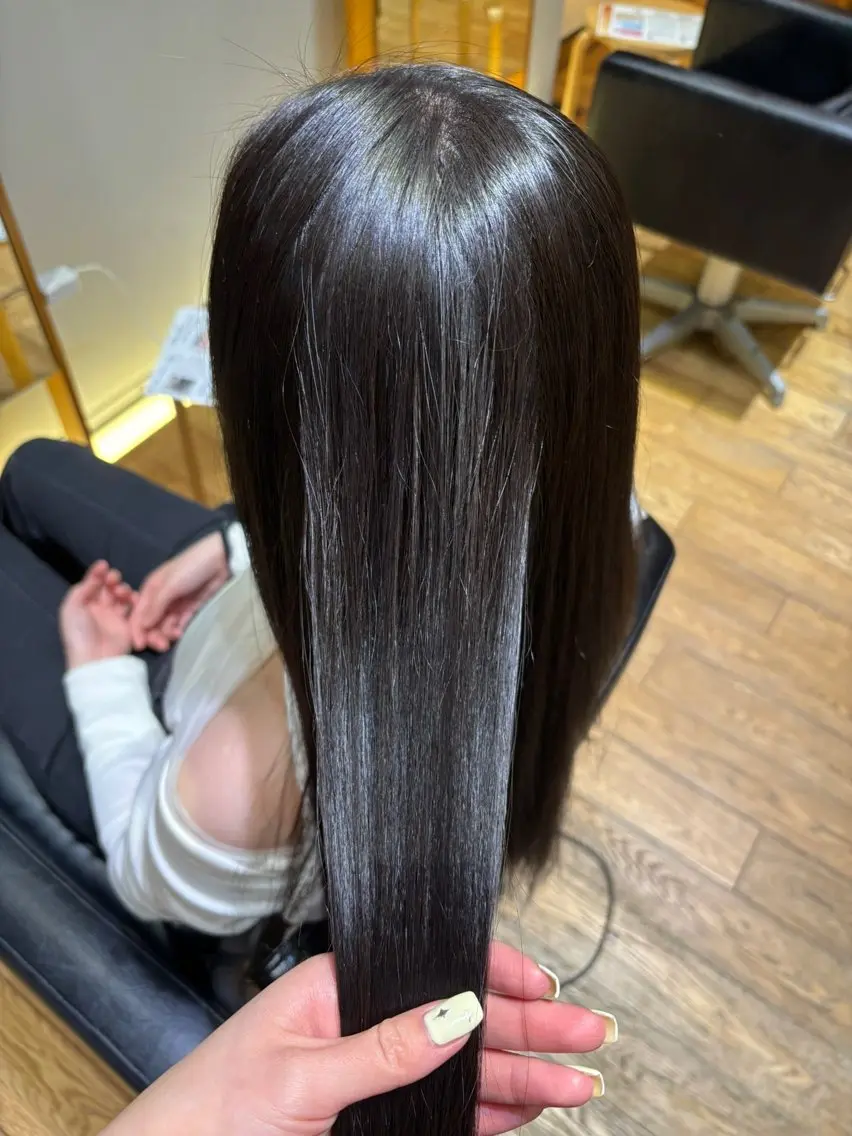カラー 透明感カラー🩵 かのは🐰🪽のヘアスタイル