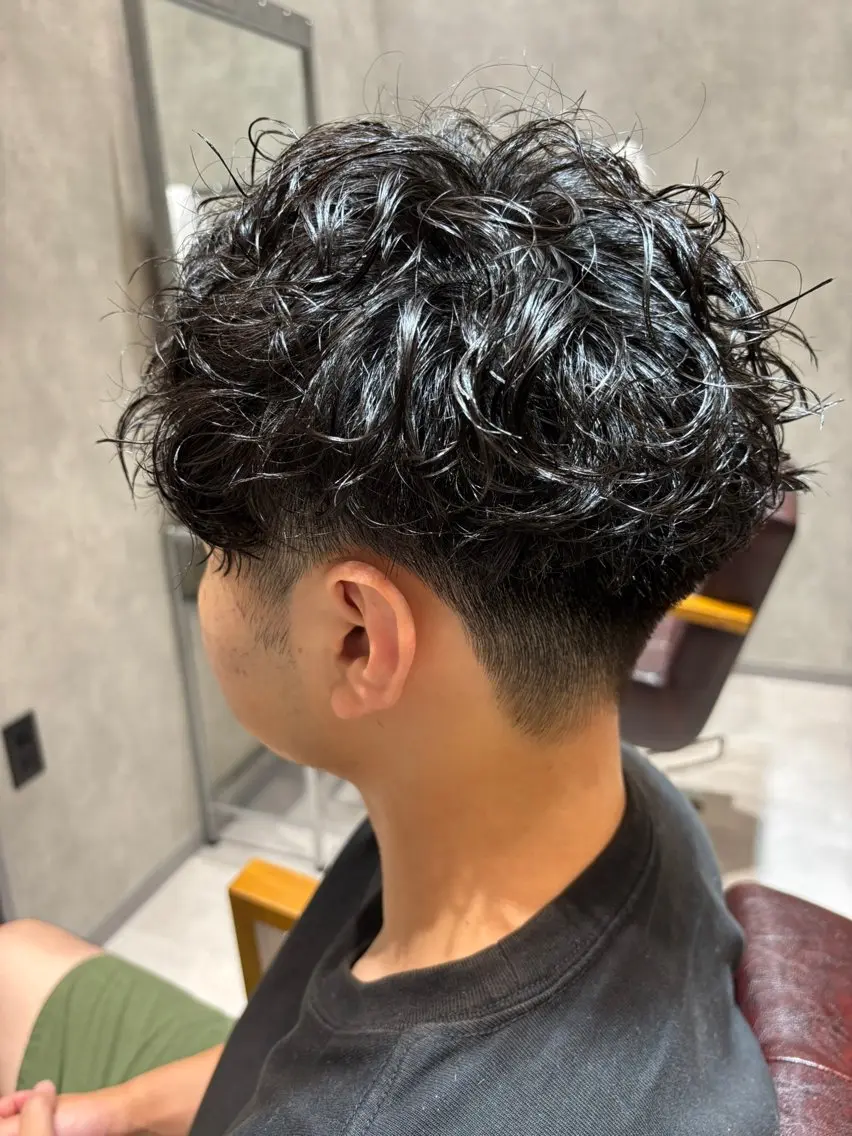 ショート パーマ メンズ カット パーマ 宮嶋 勇輔のヘアスタイル