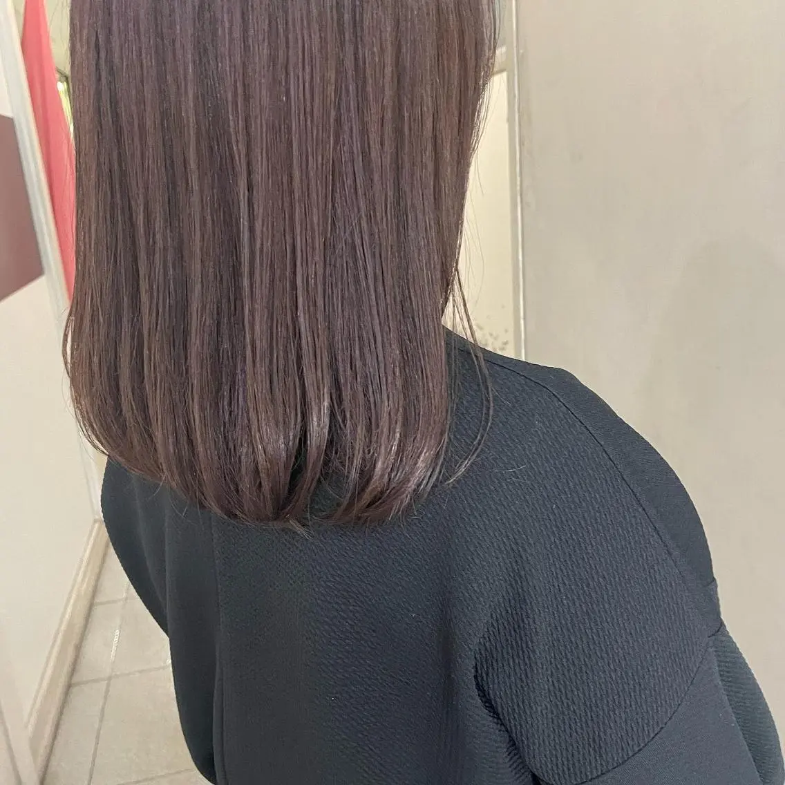 ミディアム カラー ブリーチ ダブルカラー イヤリングカラー トリートメント 吉村 夏椰のヘアスタイル