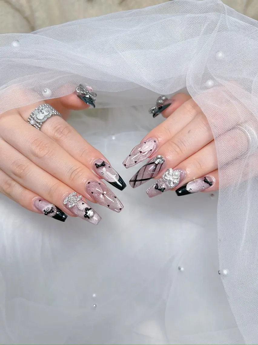 ネイル アートネイル オーロラネイル チークネイル 長さ出し フットネイル Miya _nailのネイルデザイン