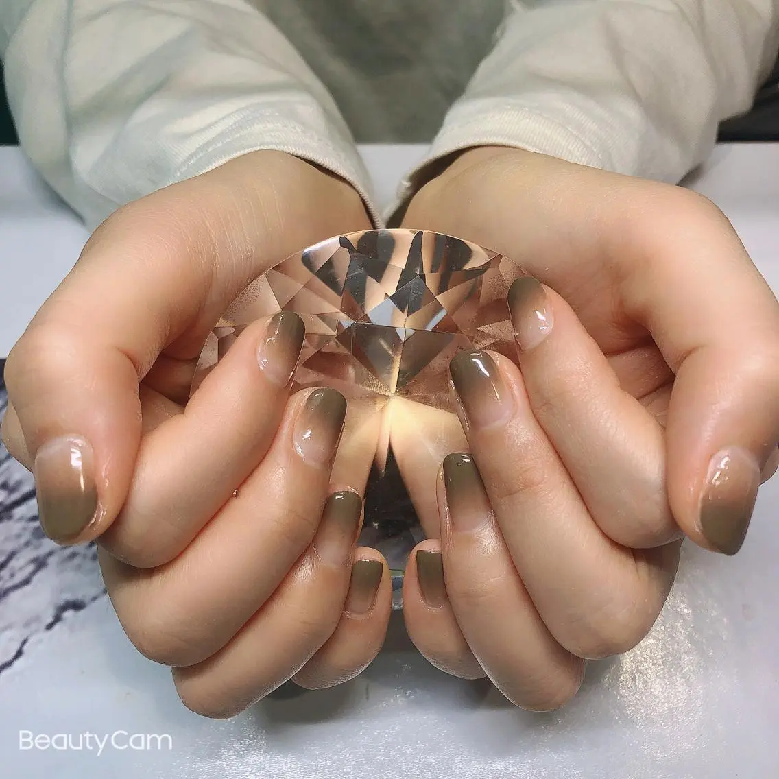 ネイル ガレンドウ 白澤 愛子のネイルデザイン